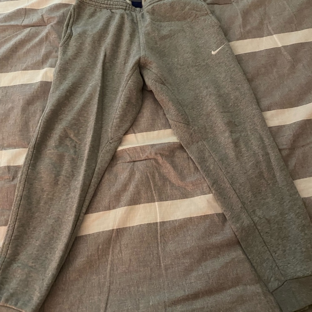 Grey nike sweat pants